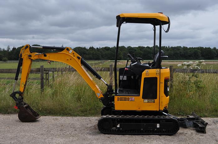 Used 2018 JCB 18Z-1