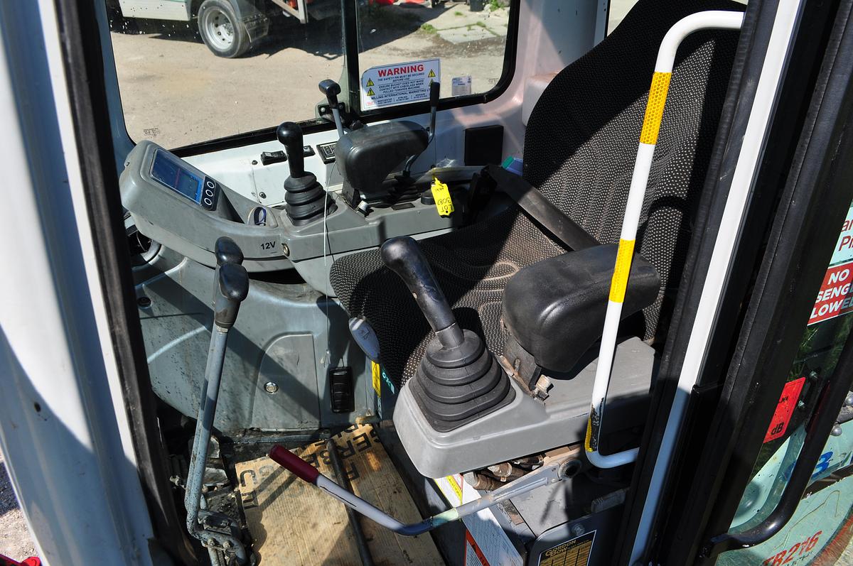 Used 2021 TAKEUCHI TB216