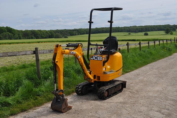 Used 2019 JCB 8008 CTS