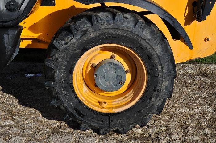 Used 2010 JCB 535-125