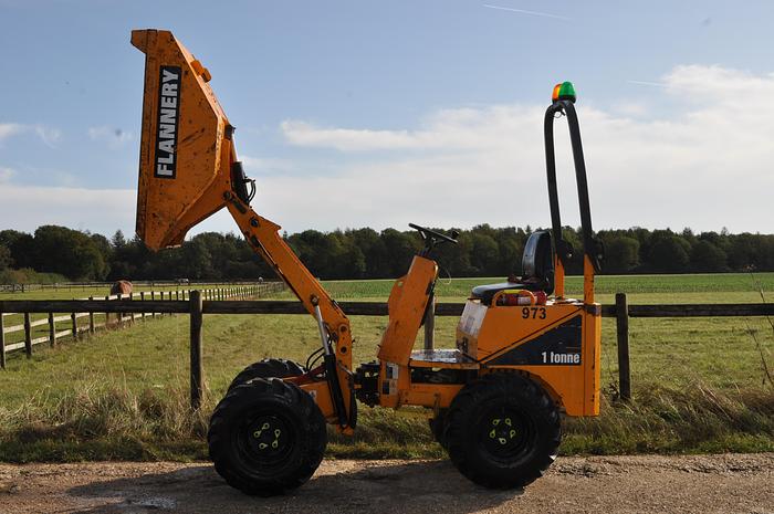 Used 2010 THWAITES MACH201 1T DUMPER