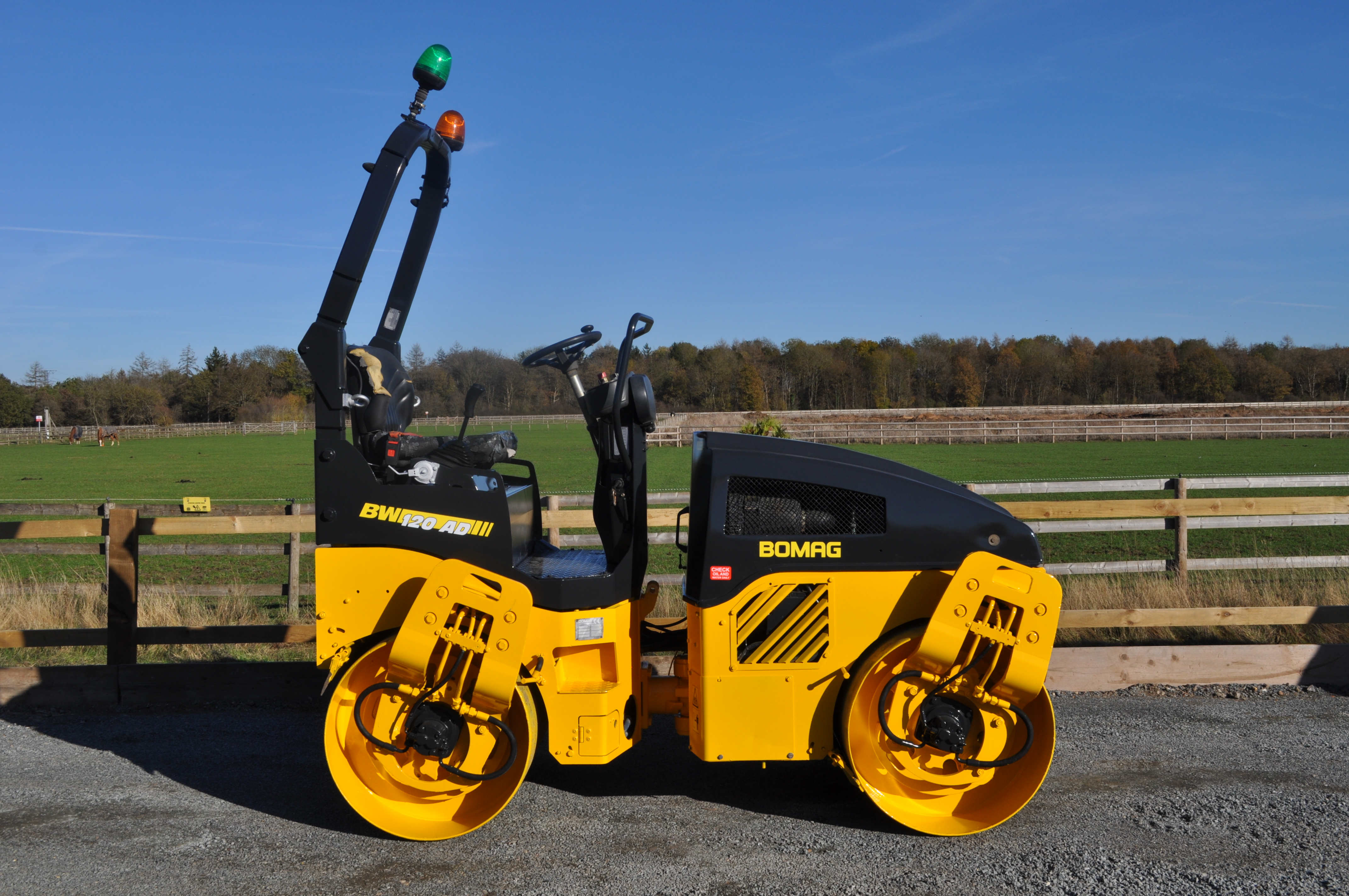 Used 2004 BOMAG BW 120 AD-4