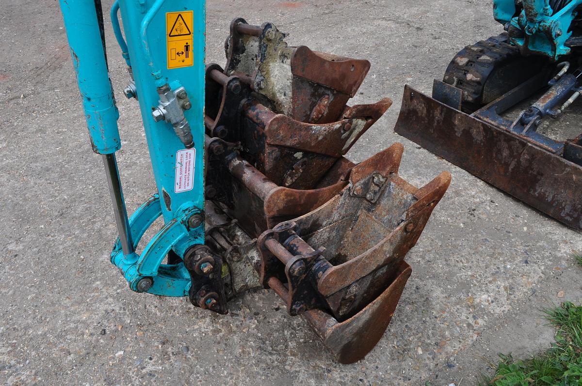 Used 2020 KOBELCO SK17SR-3E