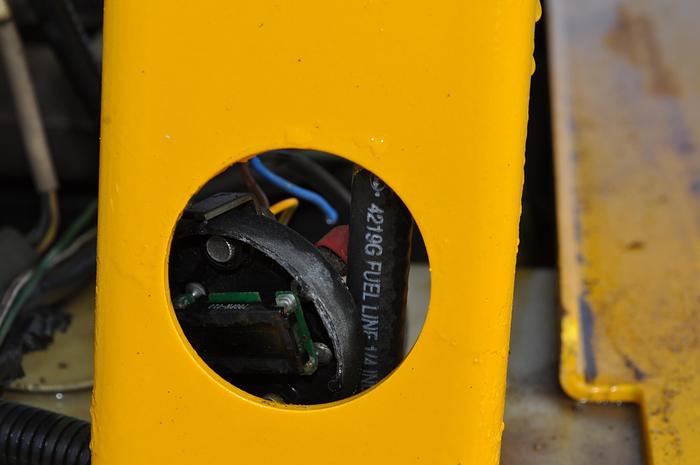 Used 2004 THWAITES 3 TONNE SWIVEL