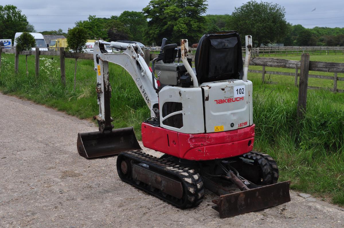 Used 2017 TAKEUCHI TB210R