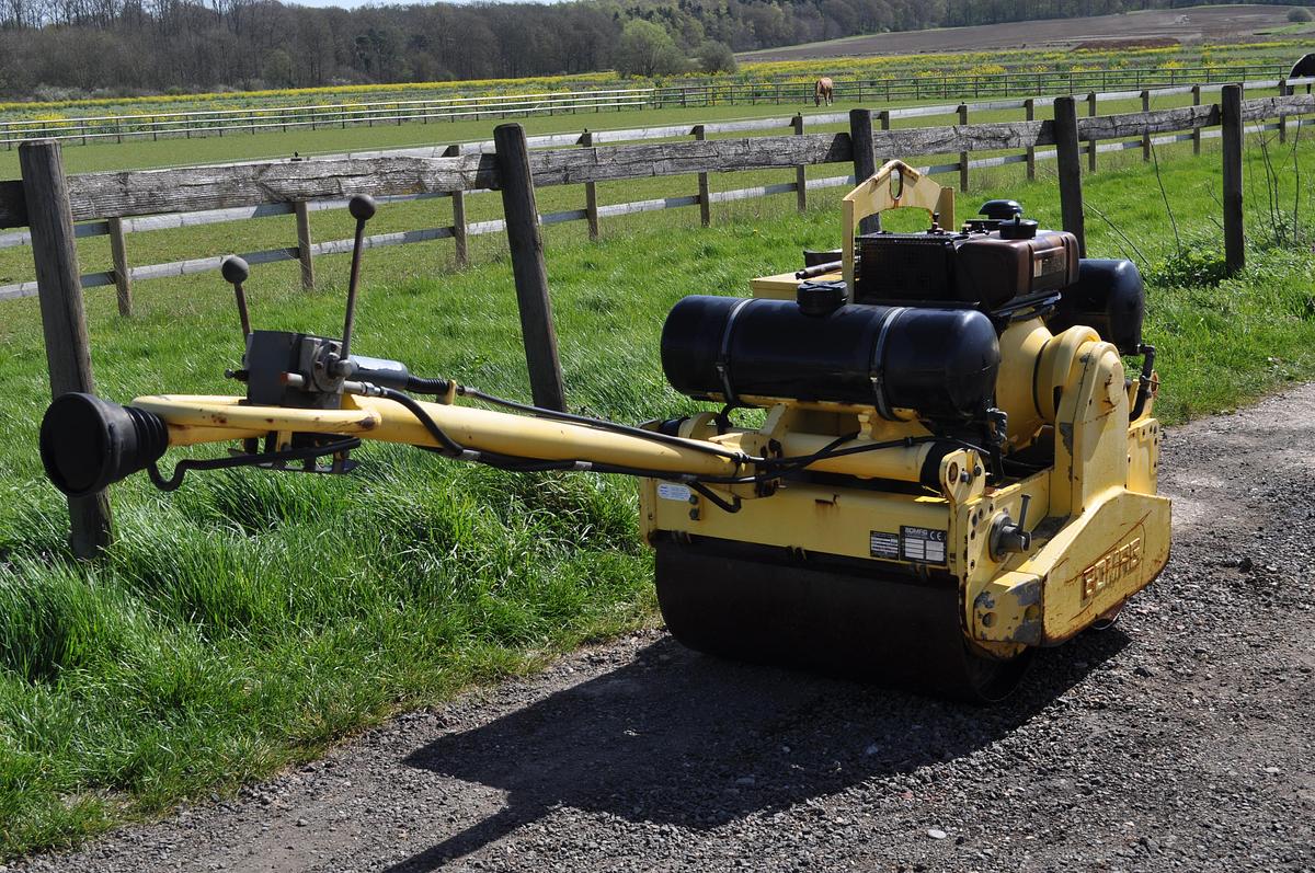Used 2000 BOMAG BW75 S-2