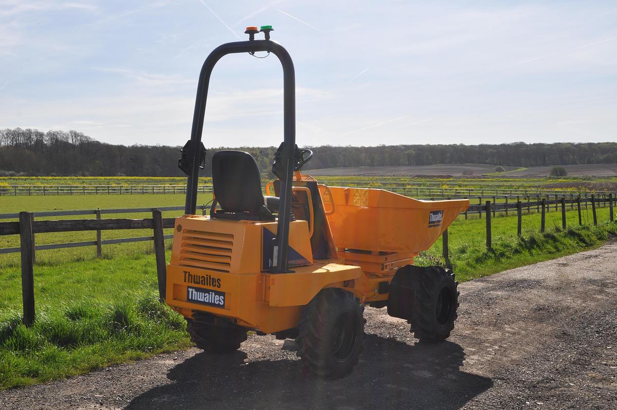 Used 2004 THWAITES 1.5T POWER SWIVEL HI-TIP DUMPER