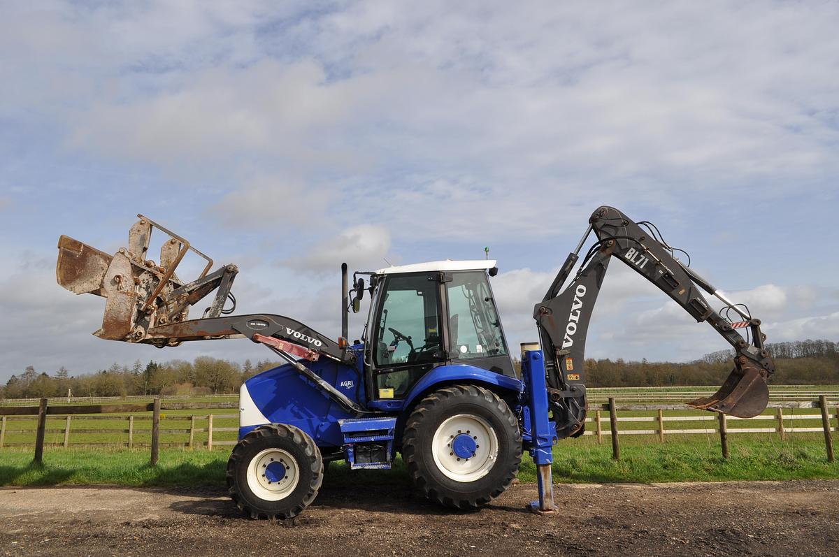 Used 2005 VOLVO BL71