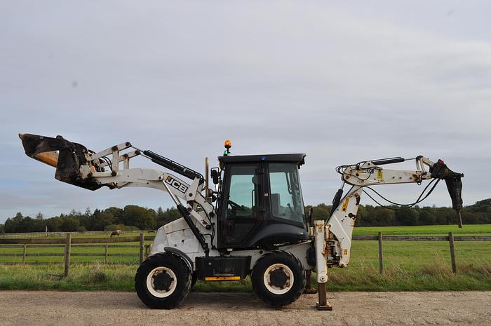Used 2014 JCB 2CX SM 4WS