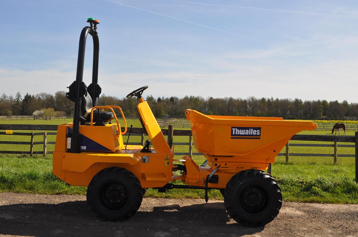 Used 2004 THWAITES 1.5T POWER SWIVEL HI-TIP DUMPER