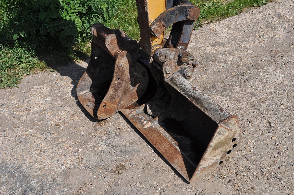 Used CATERPILLAR 301.6