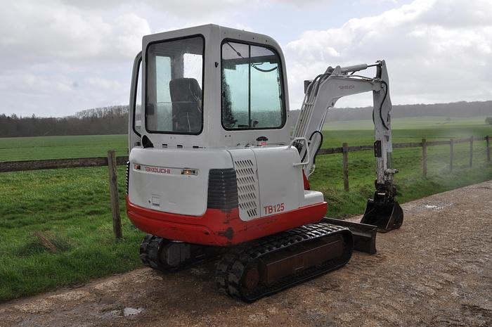 Used 2002 TAKEUCHI TB125