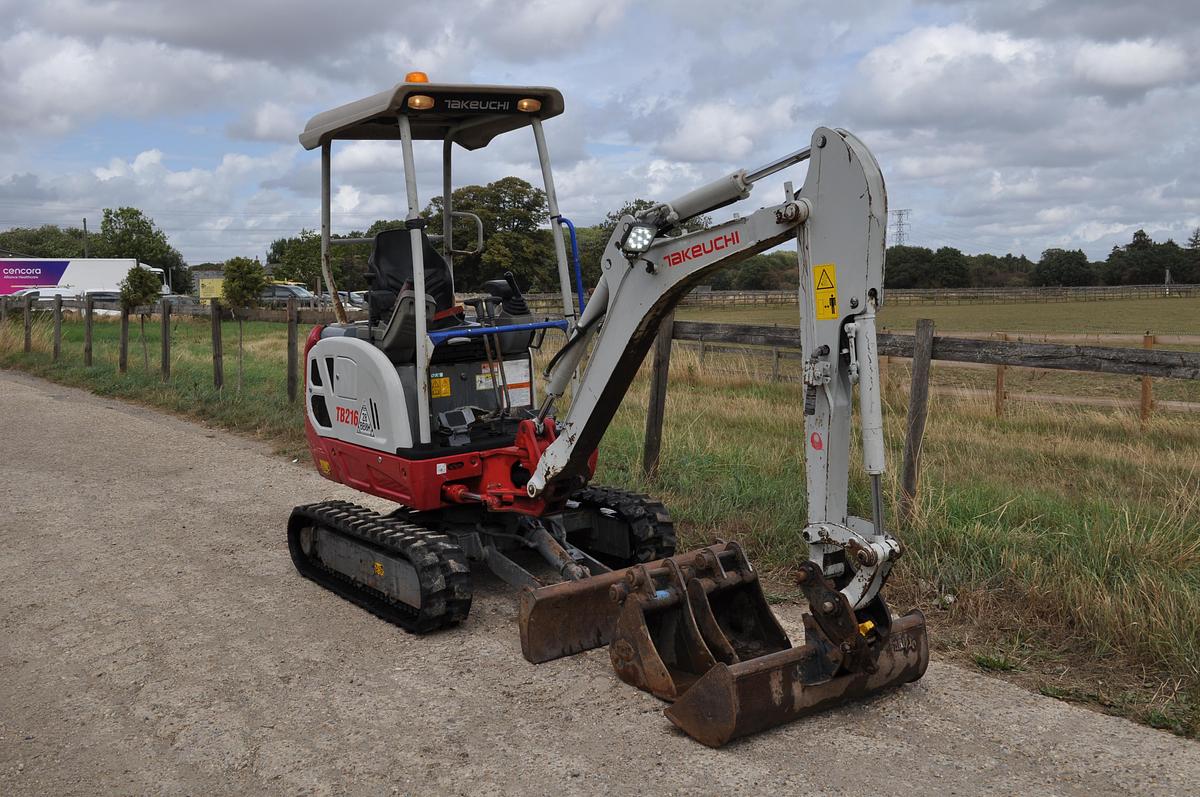 Used 2021 TAKEUCHI TB216