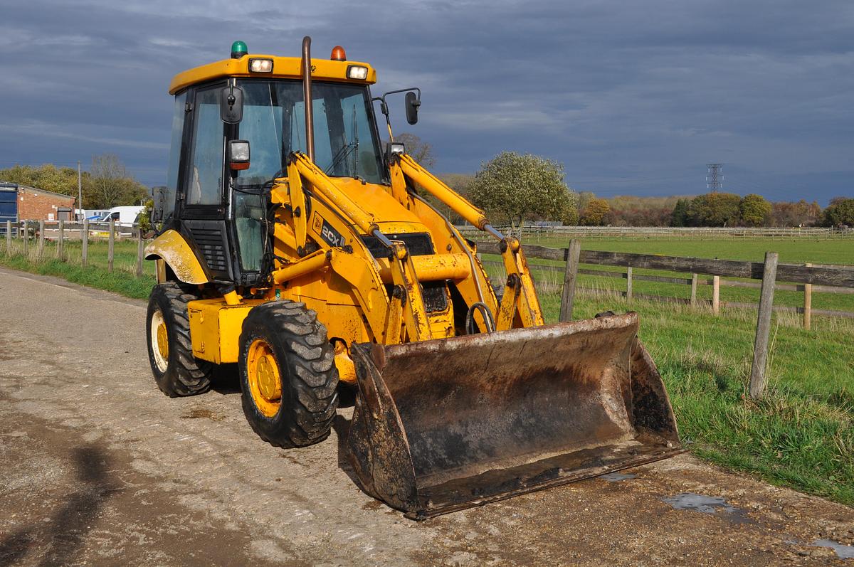 Used 2004 JCB 2CX AIRMASTER