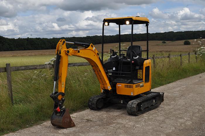 Used 2018 JCB 18Z-1