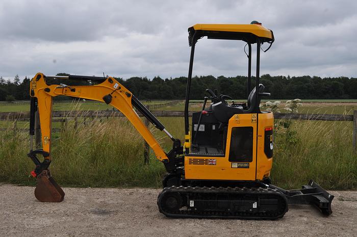Used 2018 JCB 18Z-1