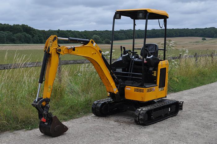Used 2018 JCB 18Z-1