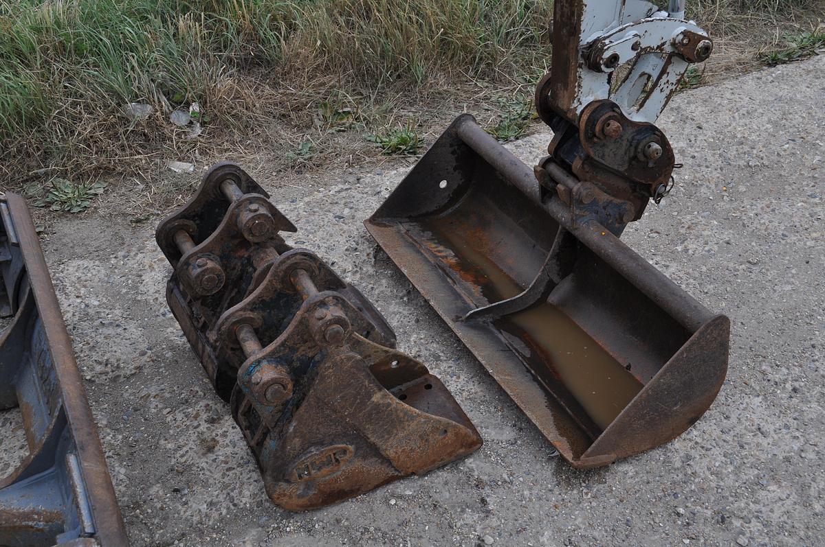 Used 2021 TAKEUCHI TB216