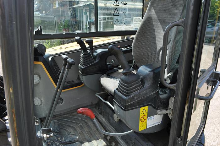 Used 2018 VOLVO ECR58D