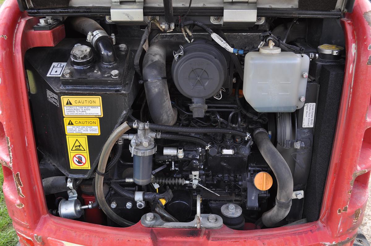 Used 2020 TAKEUCHI TB216