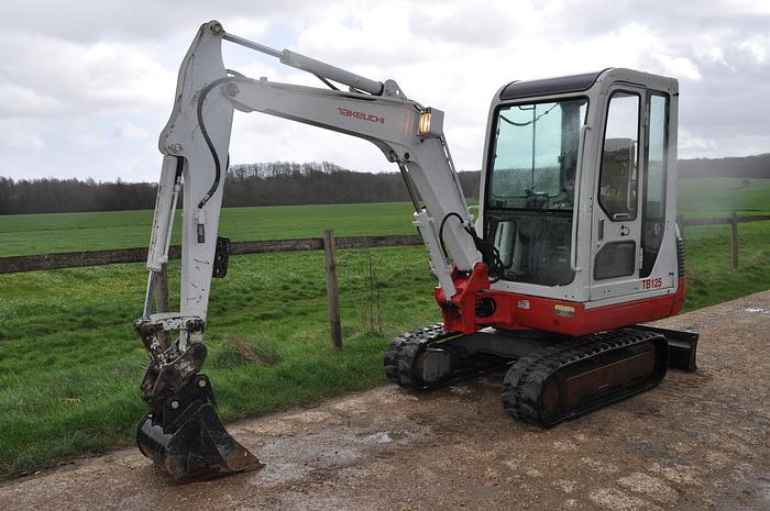 Used 2002 TAKEUCHI TB125