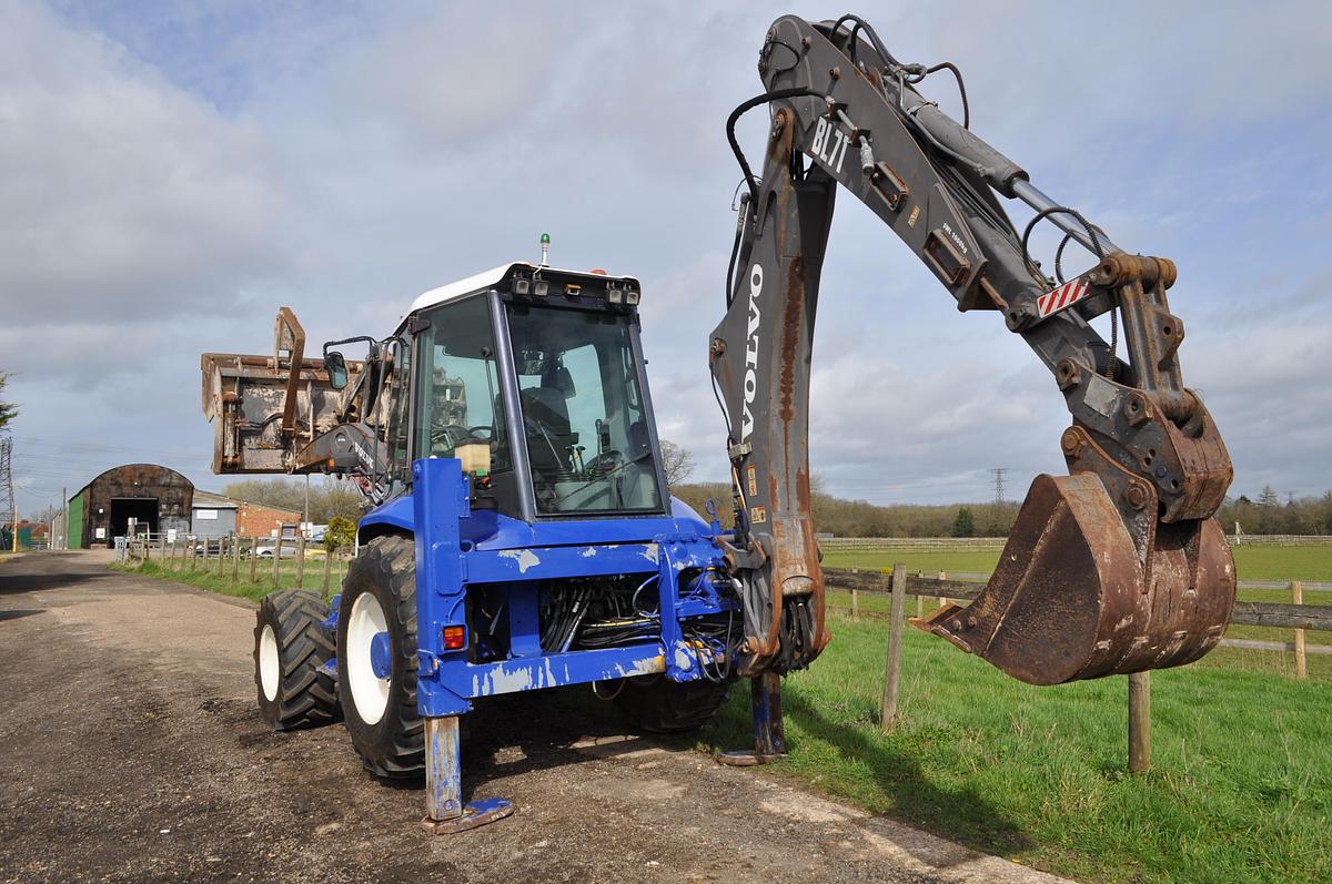 Used 2005 VOLVO BL71