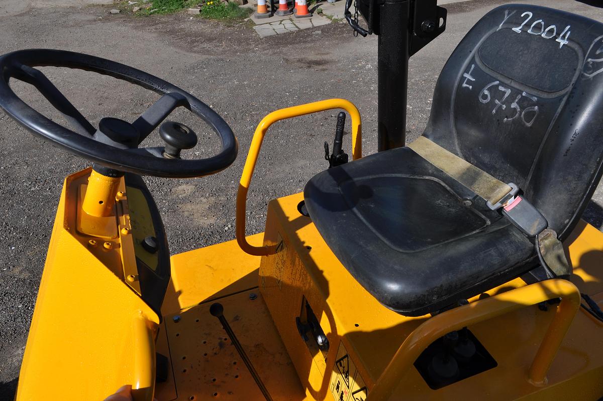 Used 2004 THWAITES 1.5T POWER SWIVEL HI-TIP DUMPER