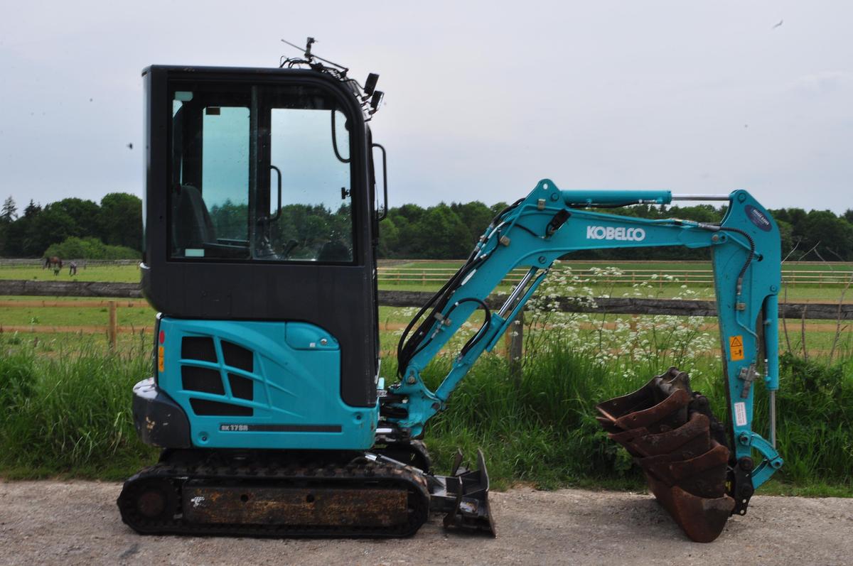 Used 2020 KOBELCO SK17SR-3E