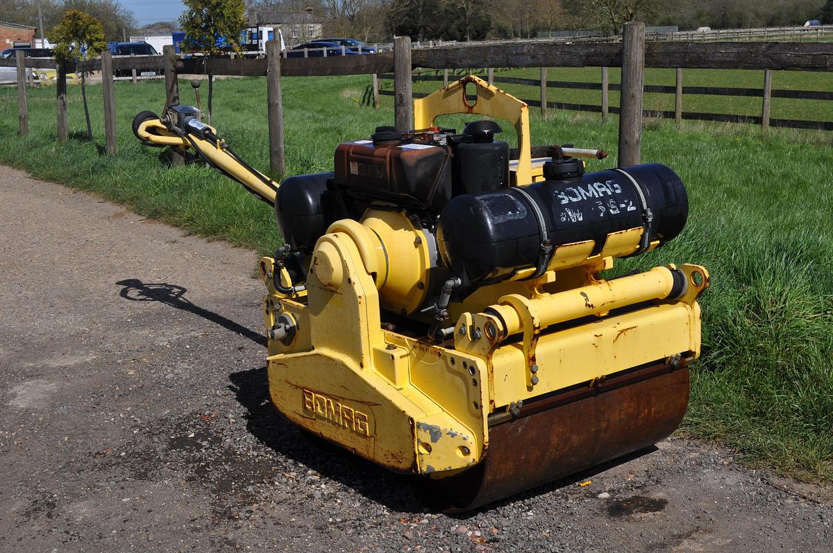 Used 2000 BOMAG BW75 S-2