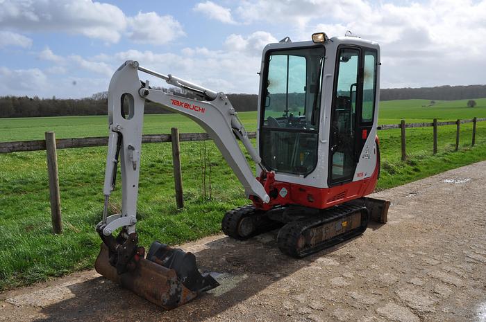 Used 2017 TAKEUCHI TB216