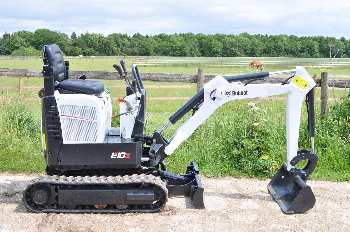 Used 2010 BOBCAT E10