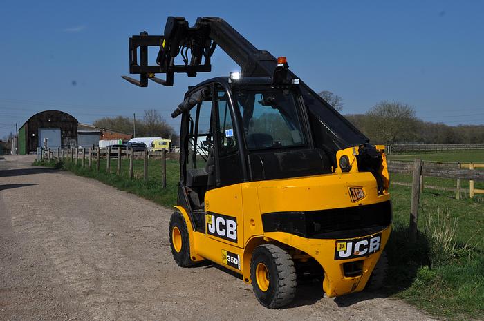 Used 2010 JCB TLT 35