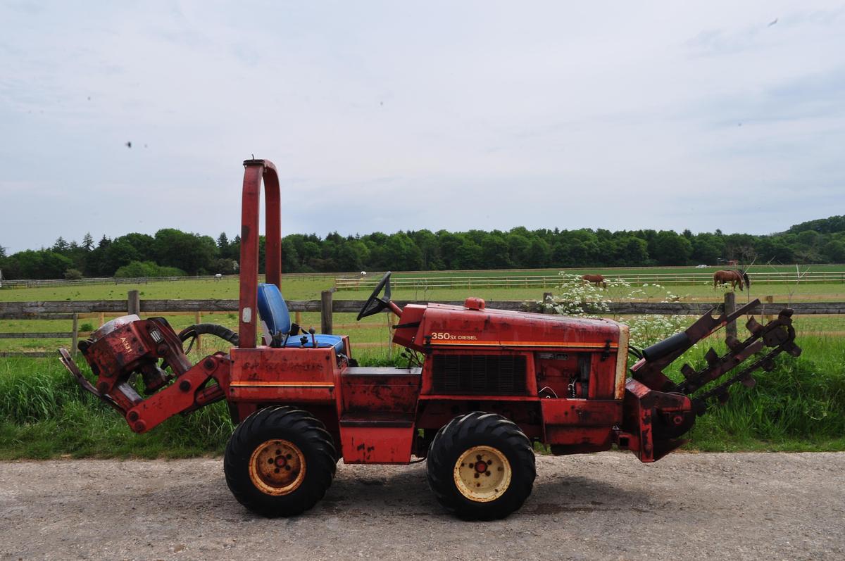 Used DITCH WITCH 350SX DD VIBRATORY CABLE PLOW