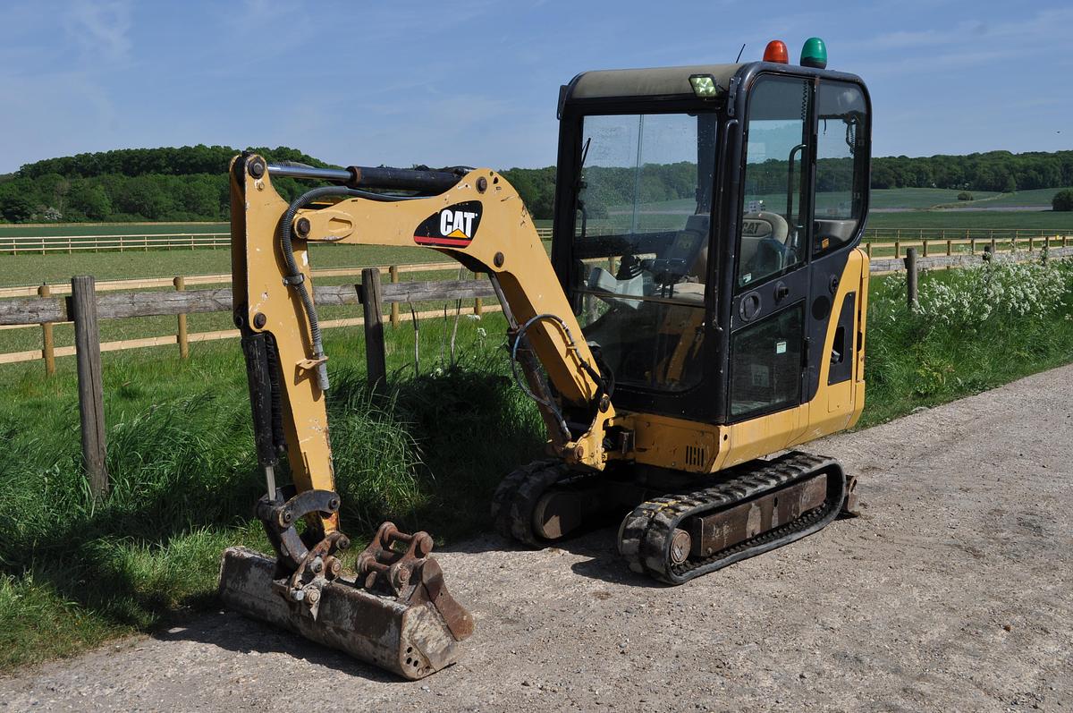 Used CATERPILLAR 301.6