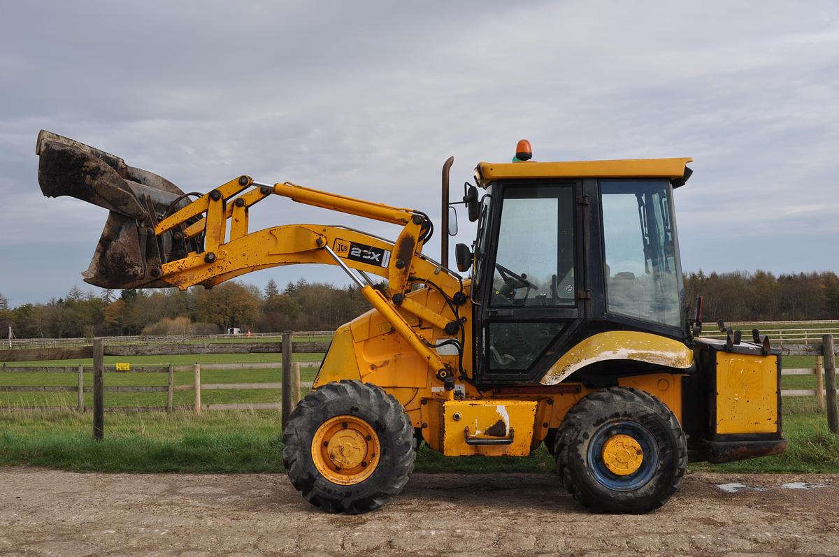 Used 2004 JCB 2CX AIRMASTER