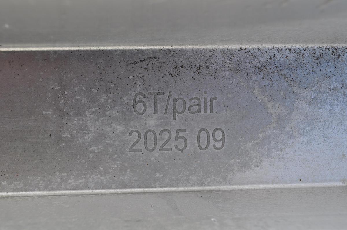 ALUMINIUM RAMP 6T/PAIR 2.4M FLAT END