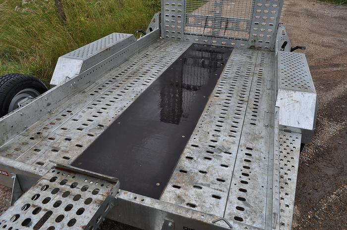 Used BRIAN JAMES T-02-T