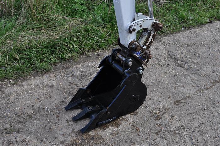 Used 2020 TAKEUCHI TB216