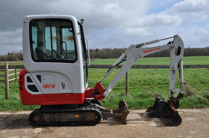 Used 2017 TAKEUCHI TB216