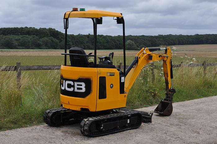 Used 2018 JCB 18Z-1