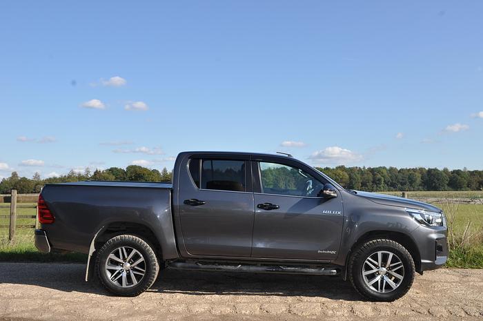 Used 2020 TOYOTA HILUX INVINCIBLE X