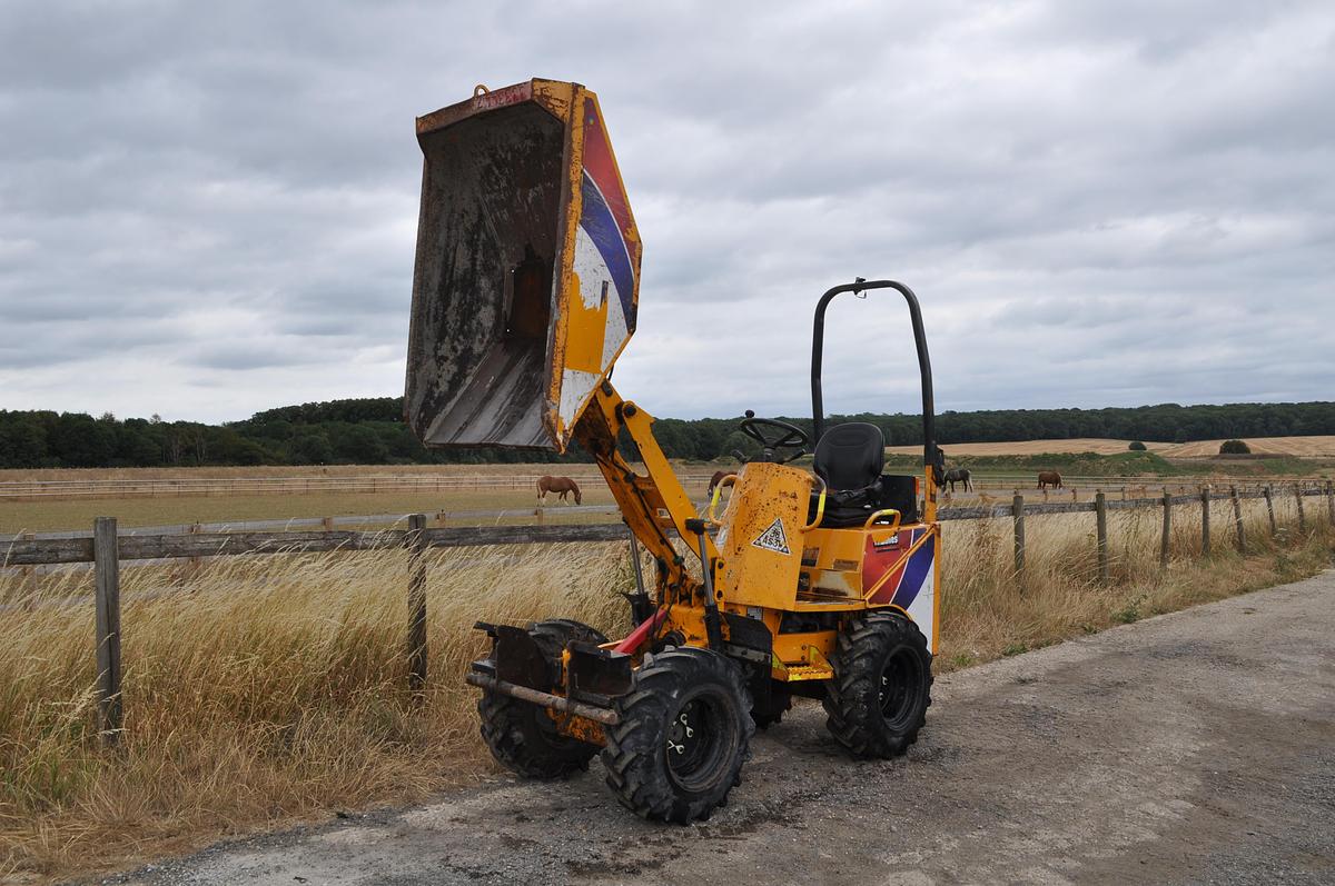 Used 2018 THWAITES MACH201 1T HI-TIP