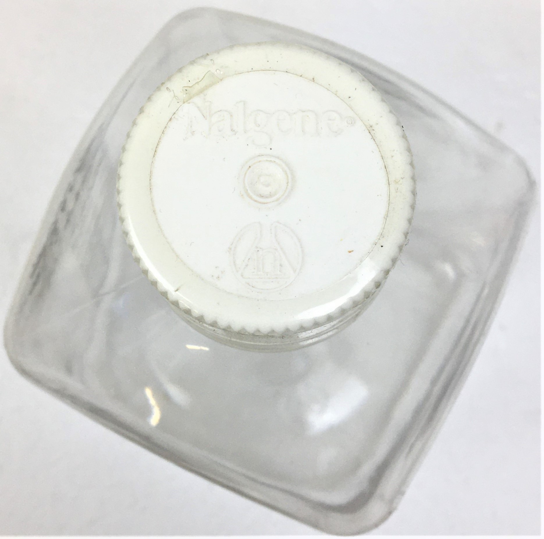 New Open Box Nalgene 2019-1000 Square Media Bottle with Cap - 1L (Pack of 8) 