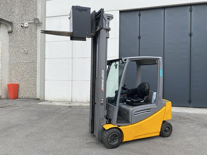 Usato 2018 JUNGHEINRICH EFG 320 II