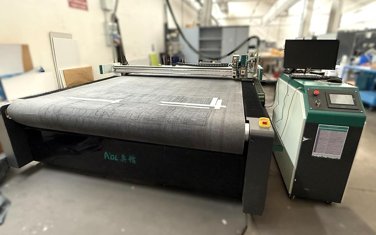 Usato PLOTTER JINAN AOL CNC 220cm