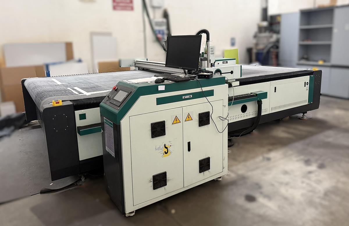 Usato PLOTTER JINAN AOL CNC 220cm