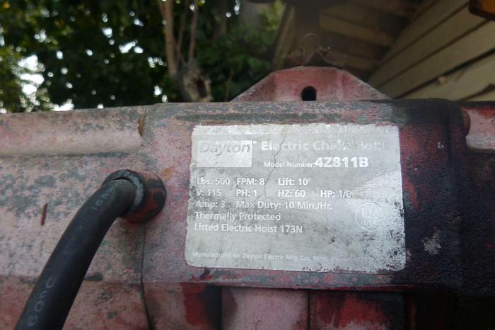 Used Hoist, 1/2 Ton, Yale Crane, Dayton Chain Hoist #S744082