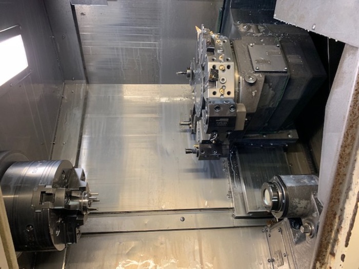 Gebraucht 1999 CNC lathe Okuma LB 300