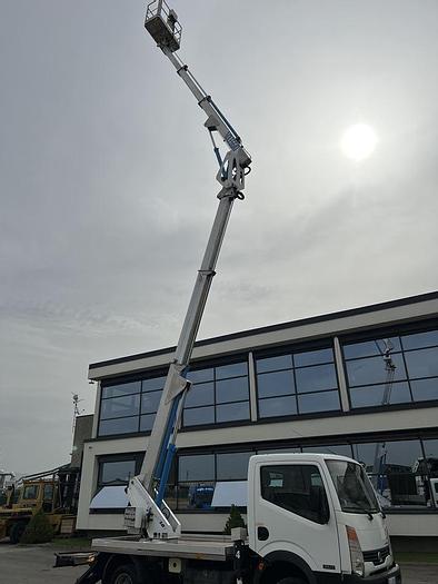 Usato 2011 NISSAN CABSTAR 35.11 CON PIATTAFORMA MULTITEL MX