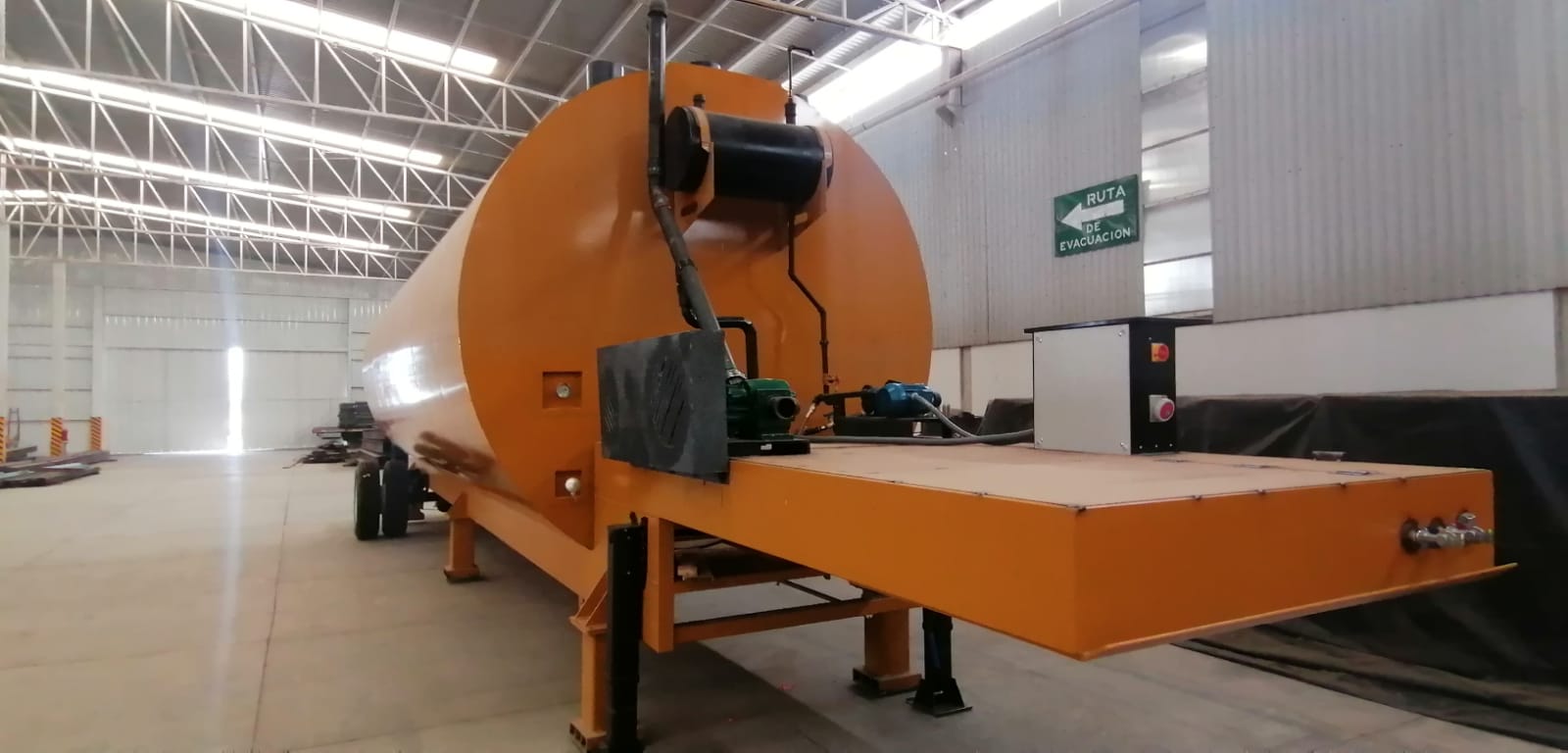 Portable 60,000 liter Tank